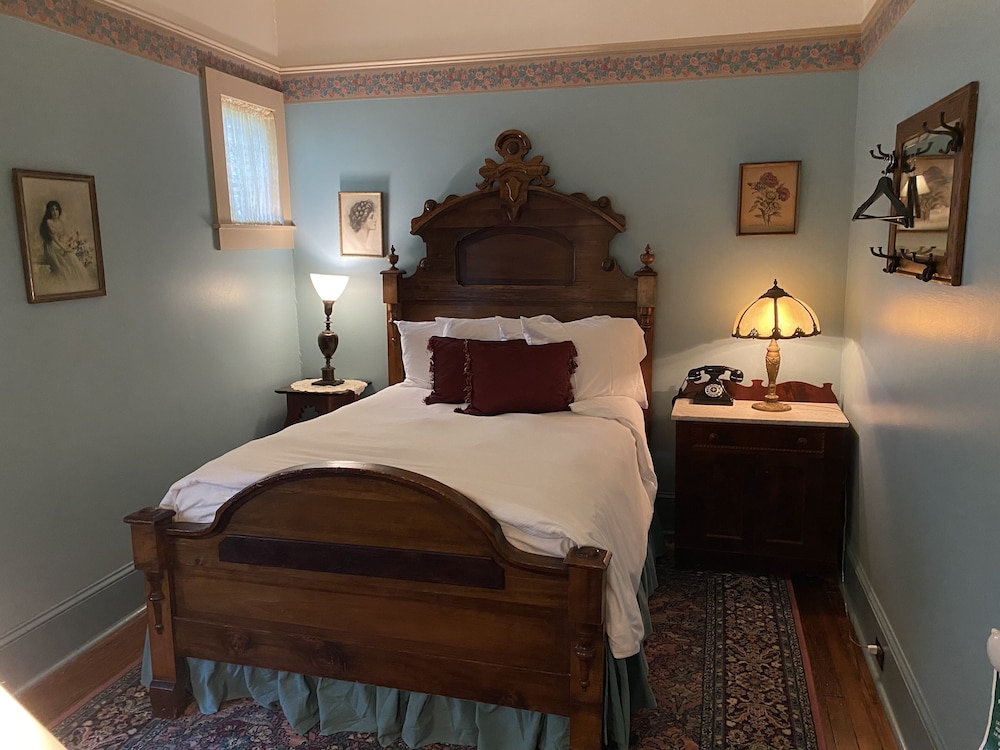 Standard Double Room, 1 Double Bed, Bathtub (Jane) photo 1