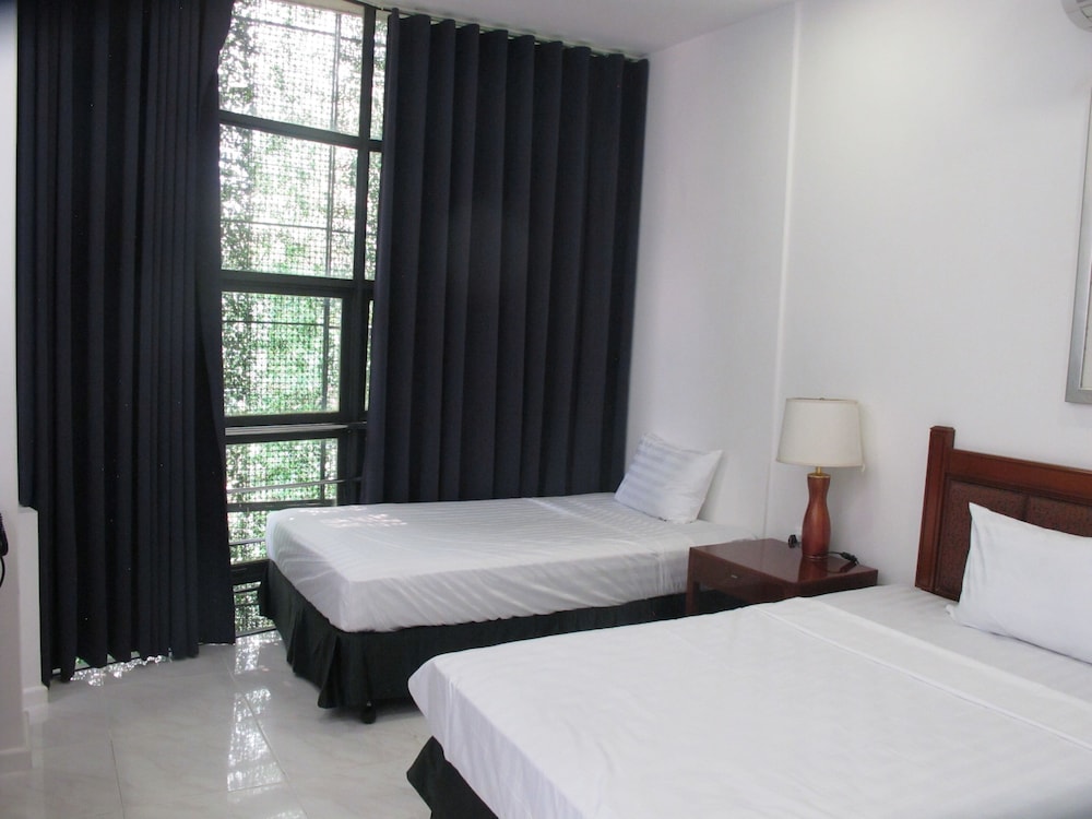Deluxe Triple Room, 1 Bedroom, Non Smoking, Balcony