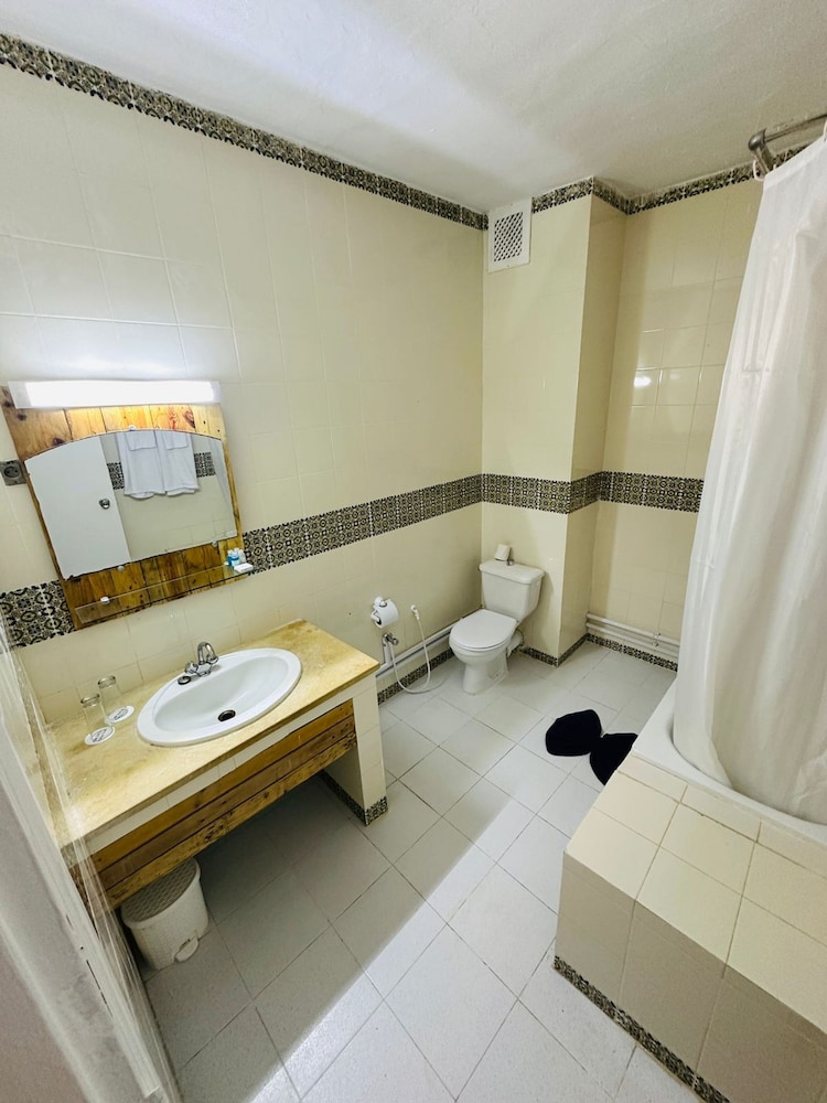 Triple Room, Sea View - Photo 12
