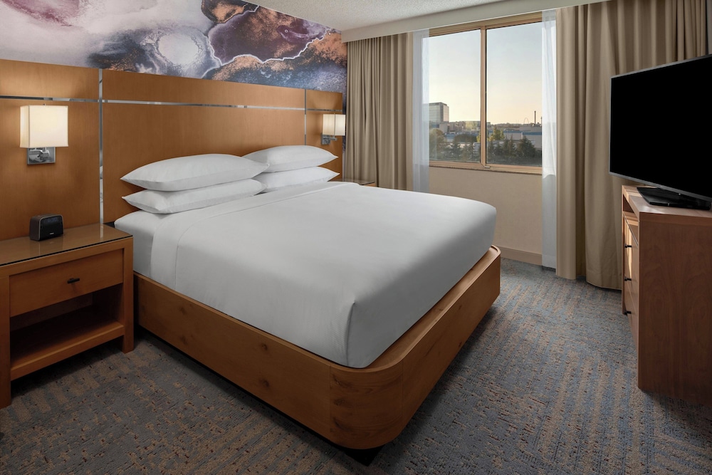 Deluxe Suite, 1 Bedroom, Tower, Low Floor photo 3