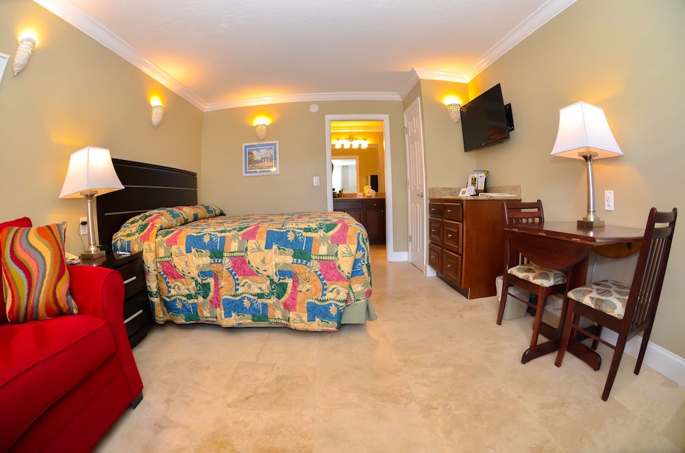 Standard Room, 1 King Bed - Photo 3
