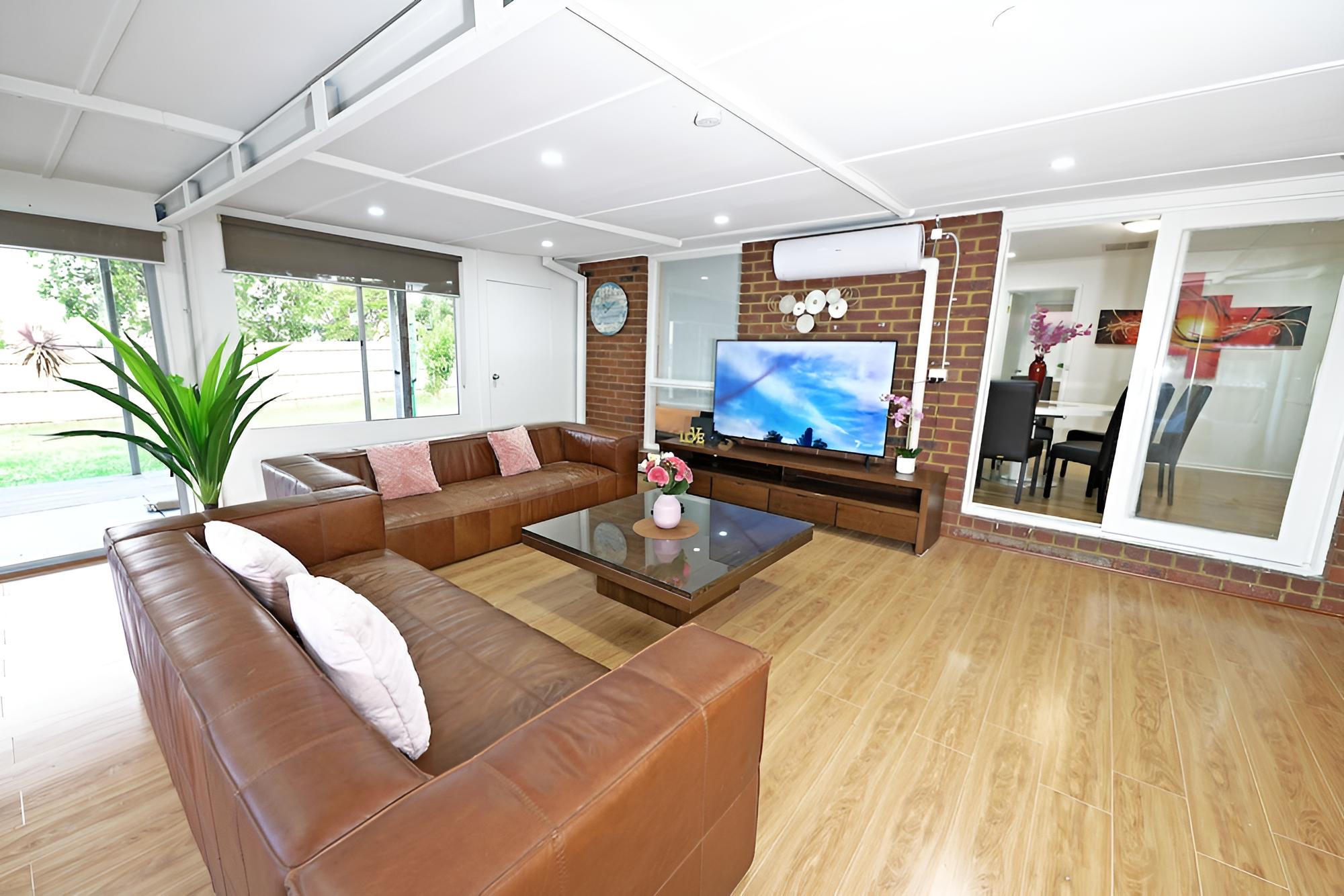 Family House photo 1