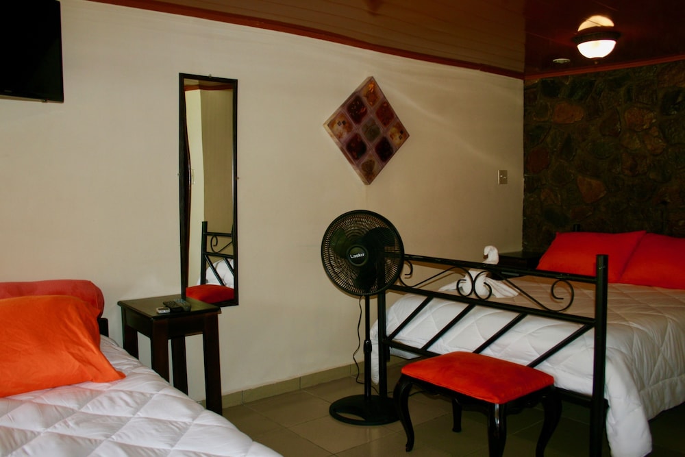 Standard Triple Room photo 3