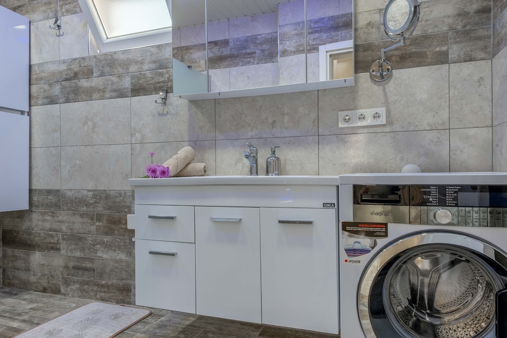 Villa photo 3