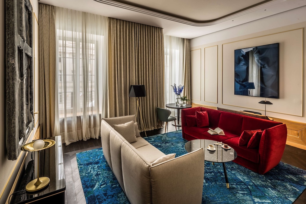 Suite, 1 King Bed (Prestige)
