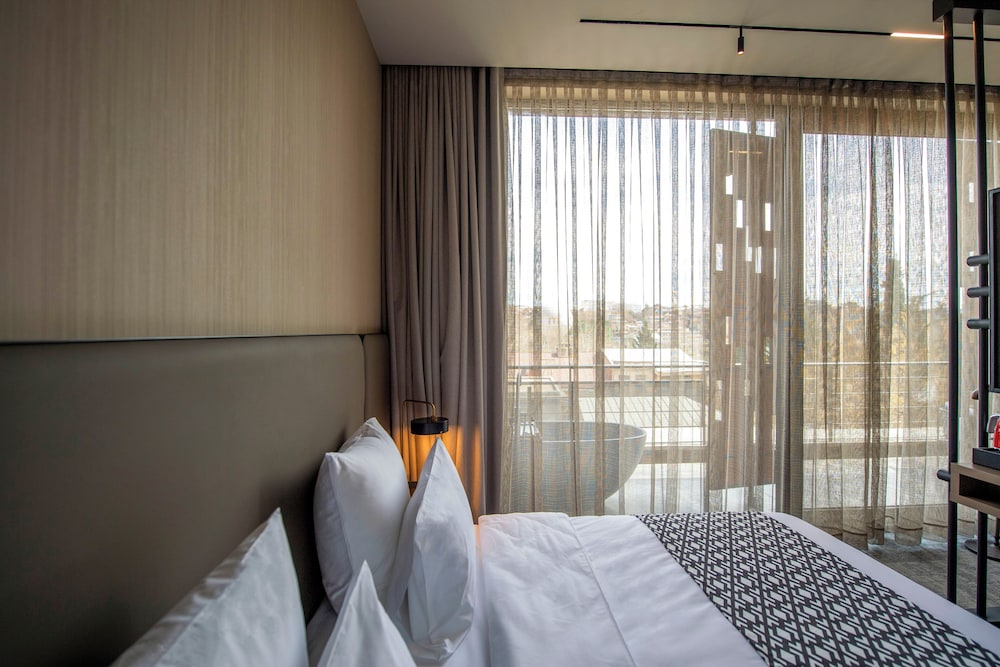 Exclusive Room (XX)