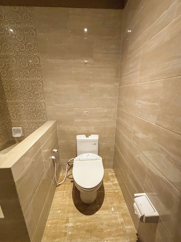 Junior Suite, 1 Bedroom - Photo 28