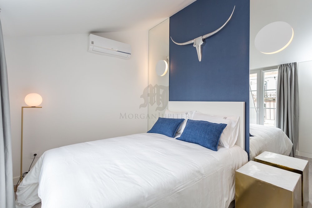 Unique Apartment photo 1