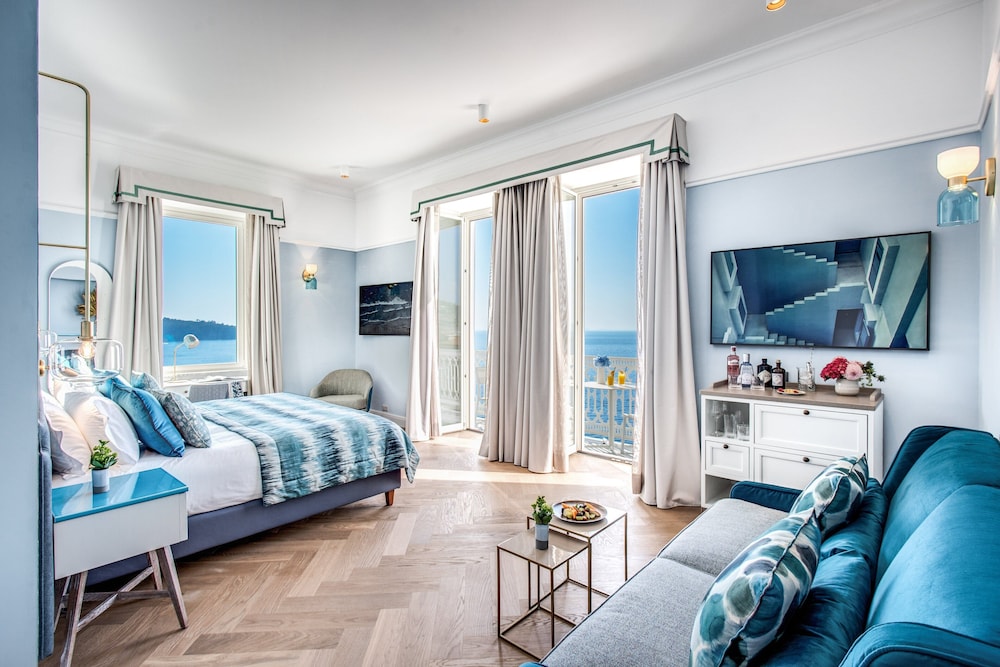 Junior Room, Sea View