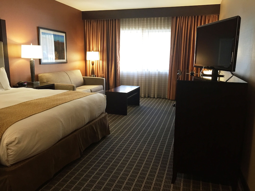 Executive Room, 1 King Bed with Sofa bed photo 2