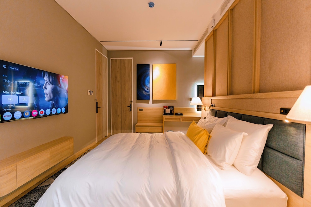 Luxury Room, City View