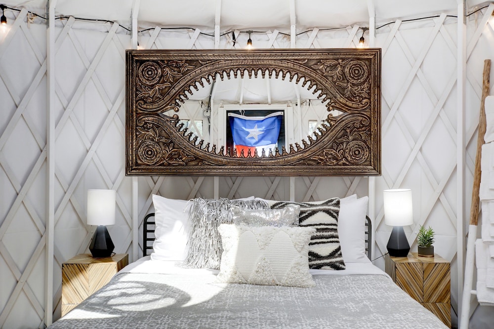 Room, 1 Queen Bed (Yurt, Shared Showerhouse) photo 1