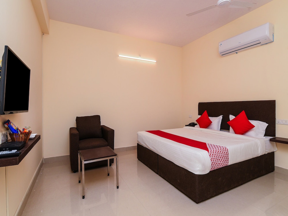 Double Room, 1 Queen Bed photo 1