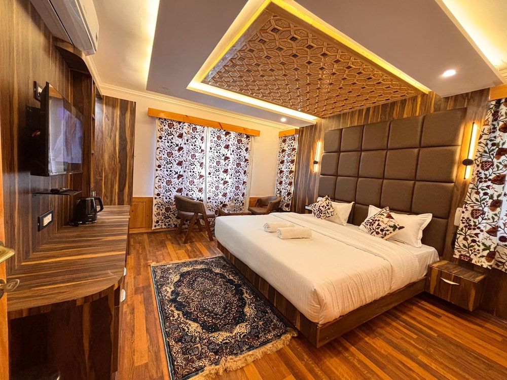 Luxury Double Room, Mountain View