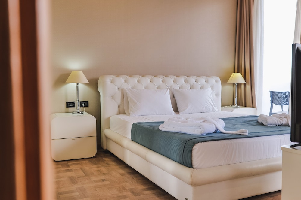 Ministry Suite with Sea View photo 1