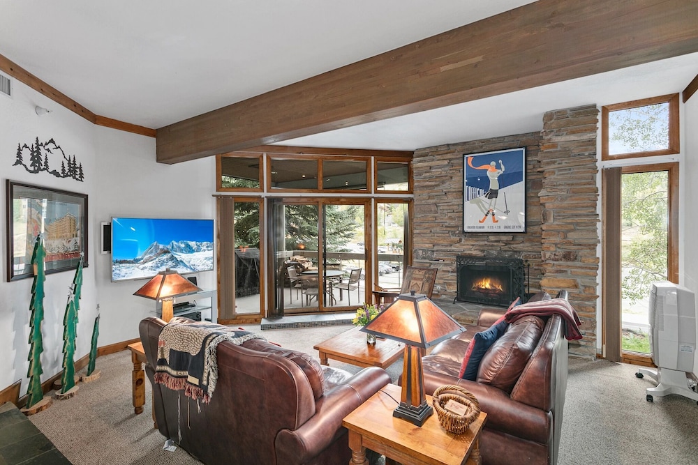Condo, 2 Bedrooms