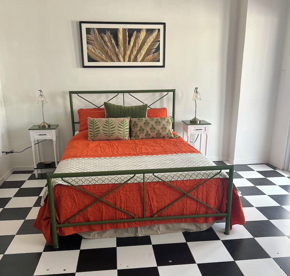 Suite# PH-2 (With Terrace) photo 3
