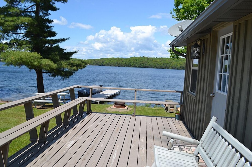 Classic Cottage, 2 Bedrooms (Cottage #6 ) photo 3