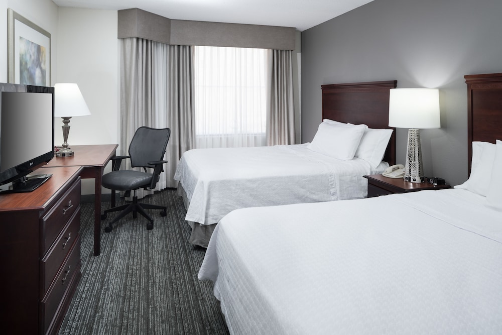 Suite, 2 Queen Beds, Accessible, Bathtub
