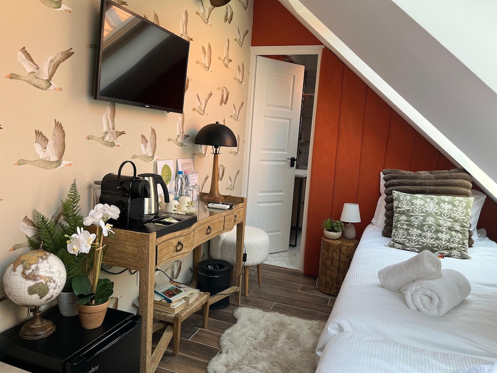 Economy Twin Room