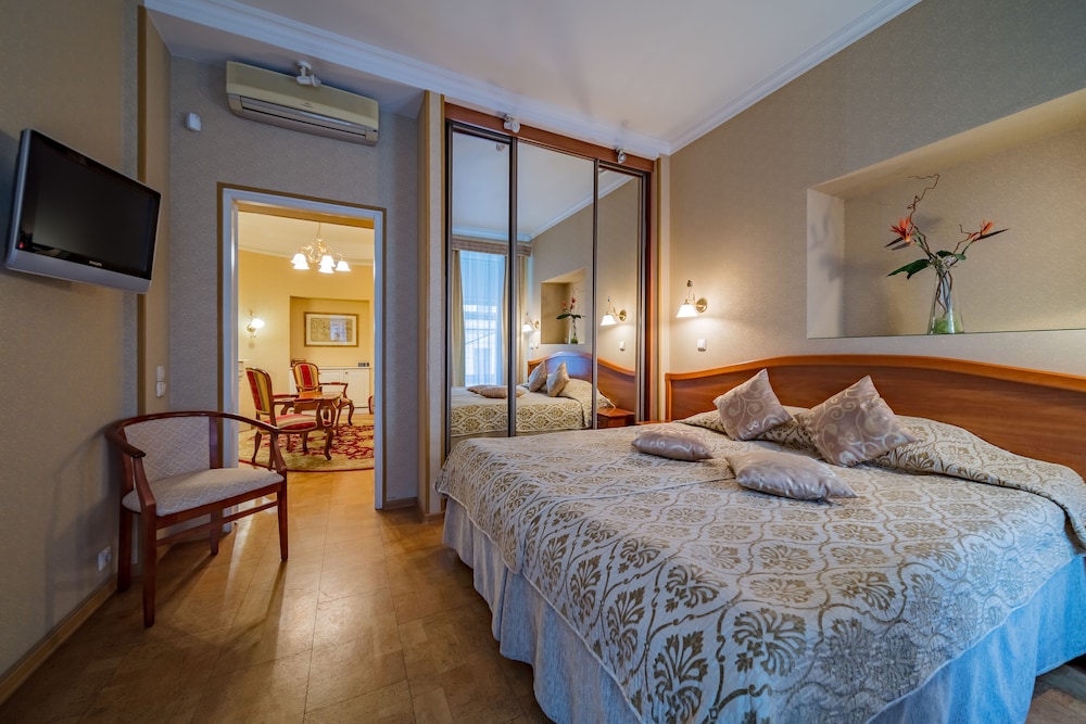 Suite photo 1