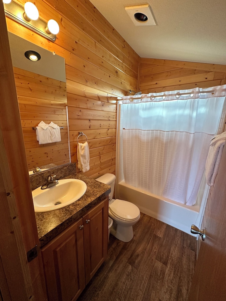 Westport Marina Cottages, Kuva 2