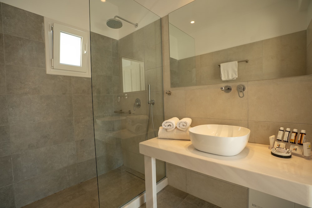 Deluxe Double or Twin Room, Garden View - Photo 5