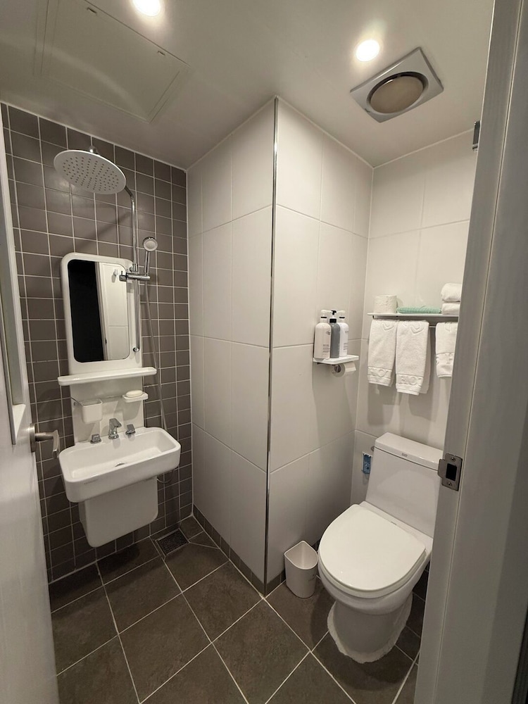 Basic Double Room