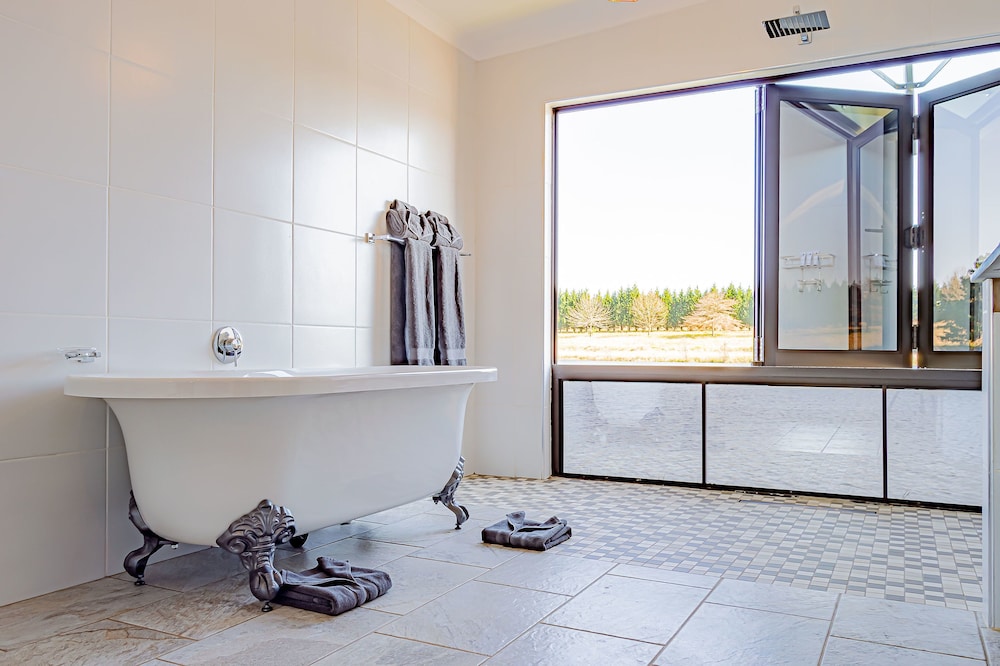 Honeymoon Suite photo 2