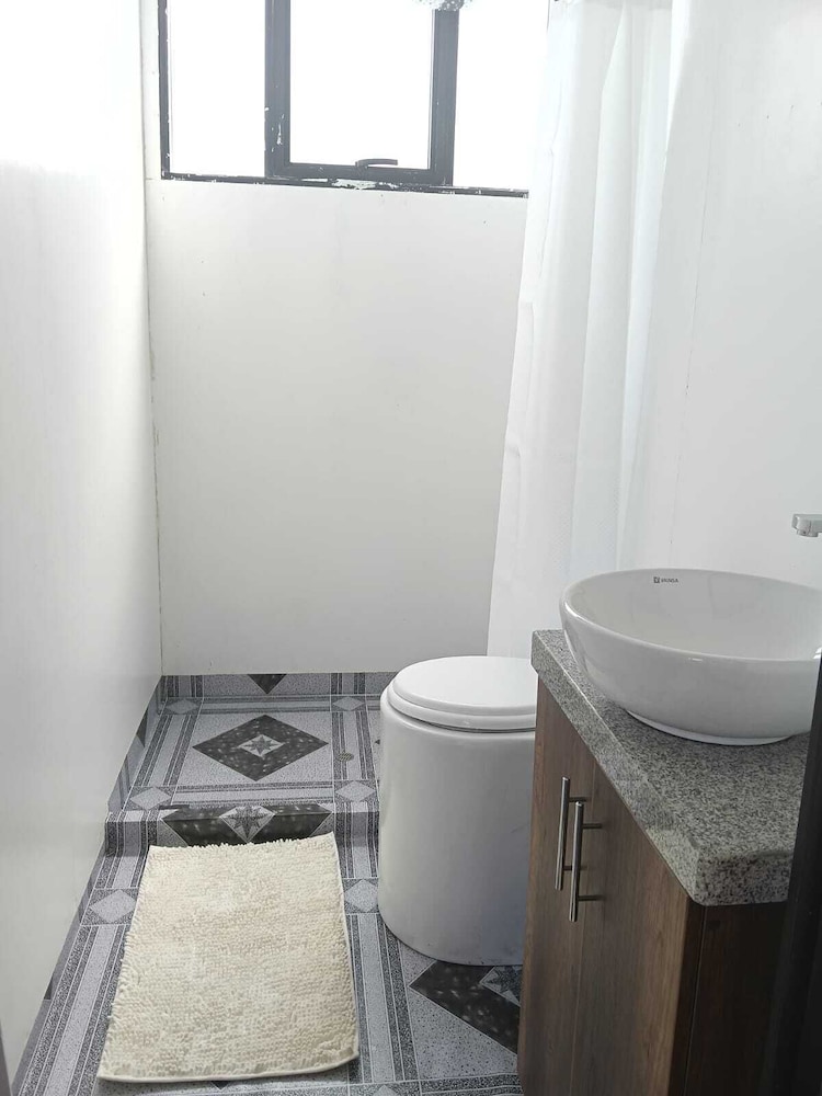 Double Room, 1 Queen Bed, Private Bathroom photo 1