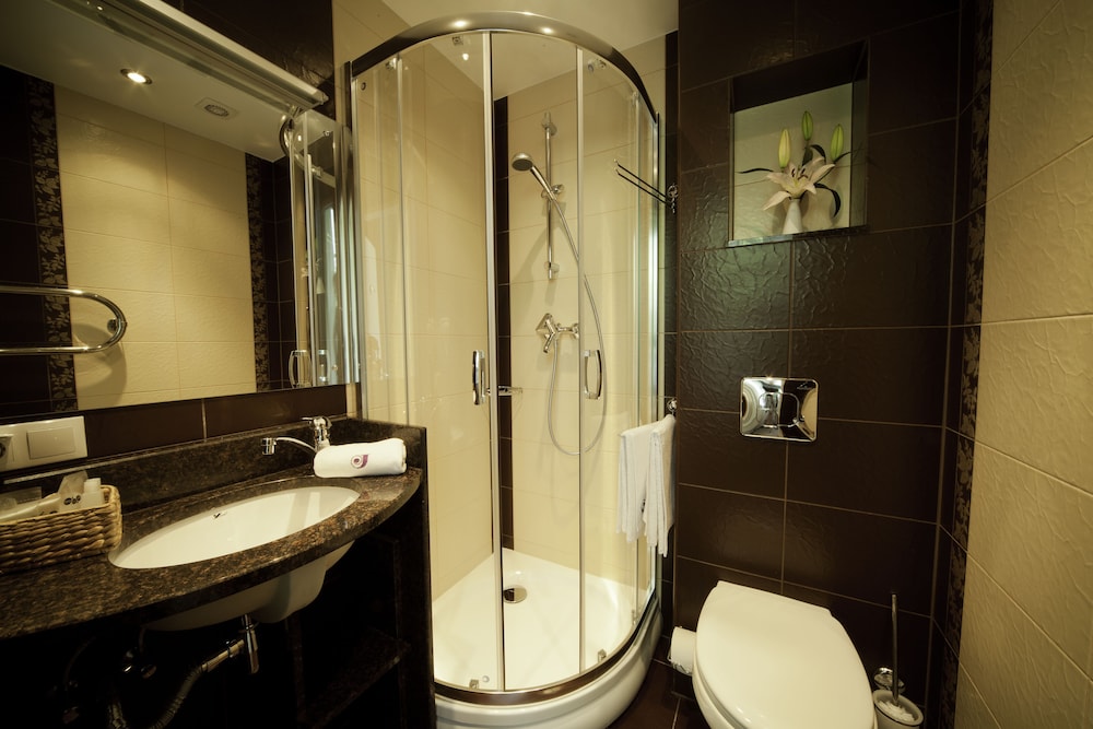 Small Double Room - Photo 8