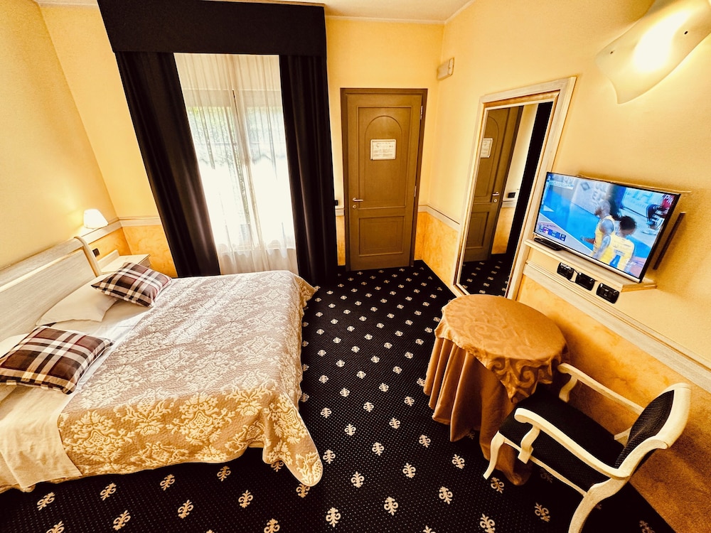 Classic Room - Photo 7