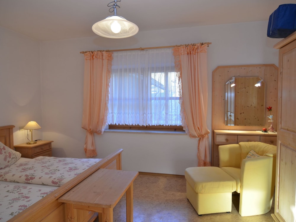 Classic Apartment, 3 Bedrooms photo 1