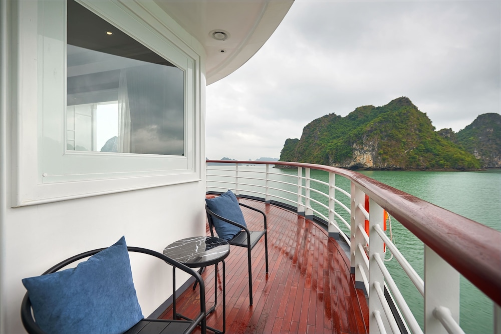 Grand Captain Suite (2 Days 1 Night) - Photo 11