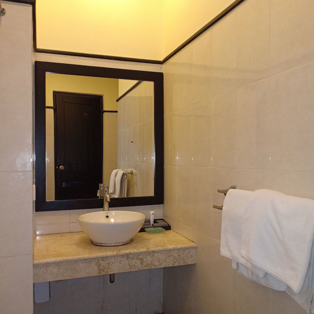 Standard Room (Double Bed) - Photo 3