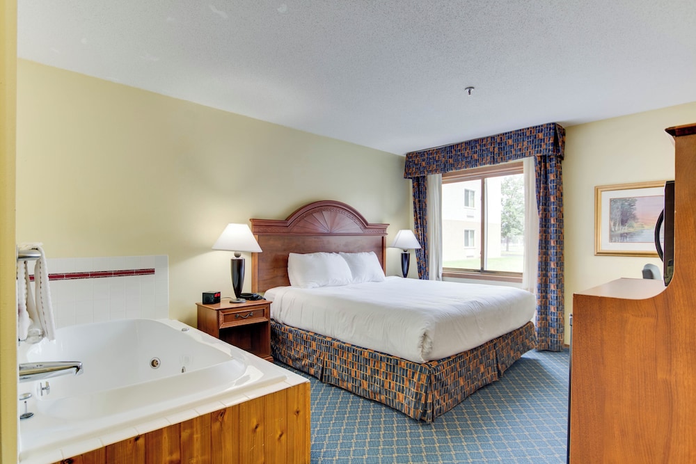 Signature Double Room, 1 King Bed, Non Smoking photo 1