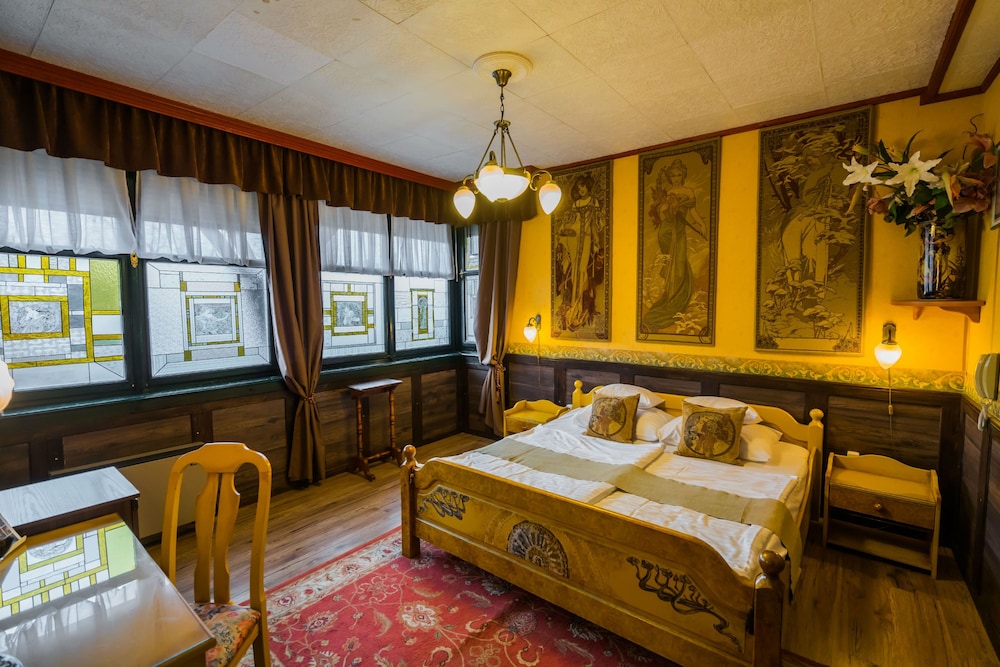 Design Room - Photo 9
