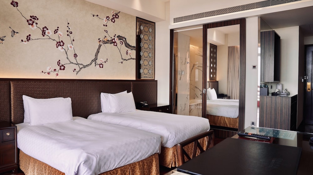 Superior Room (Superior Room-Side View)