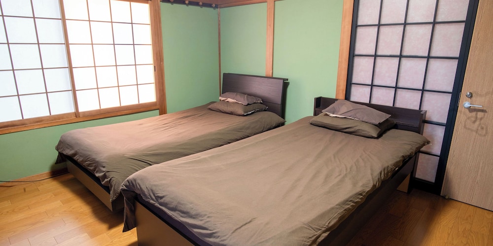 Basic Twin Room