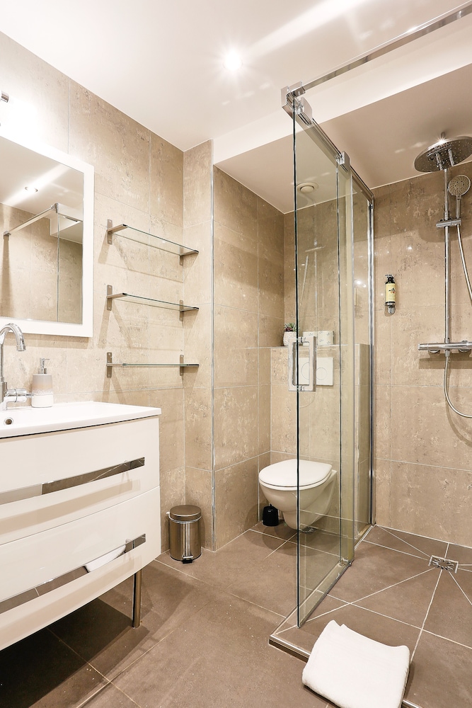 Apartment, 1 Bedroom, 2 Bathrooms, City View photo 2