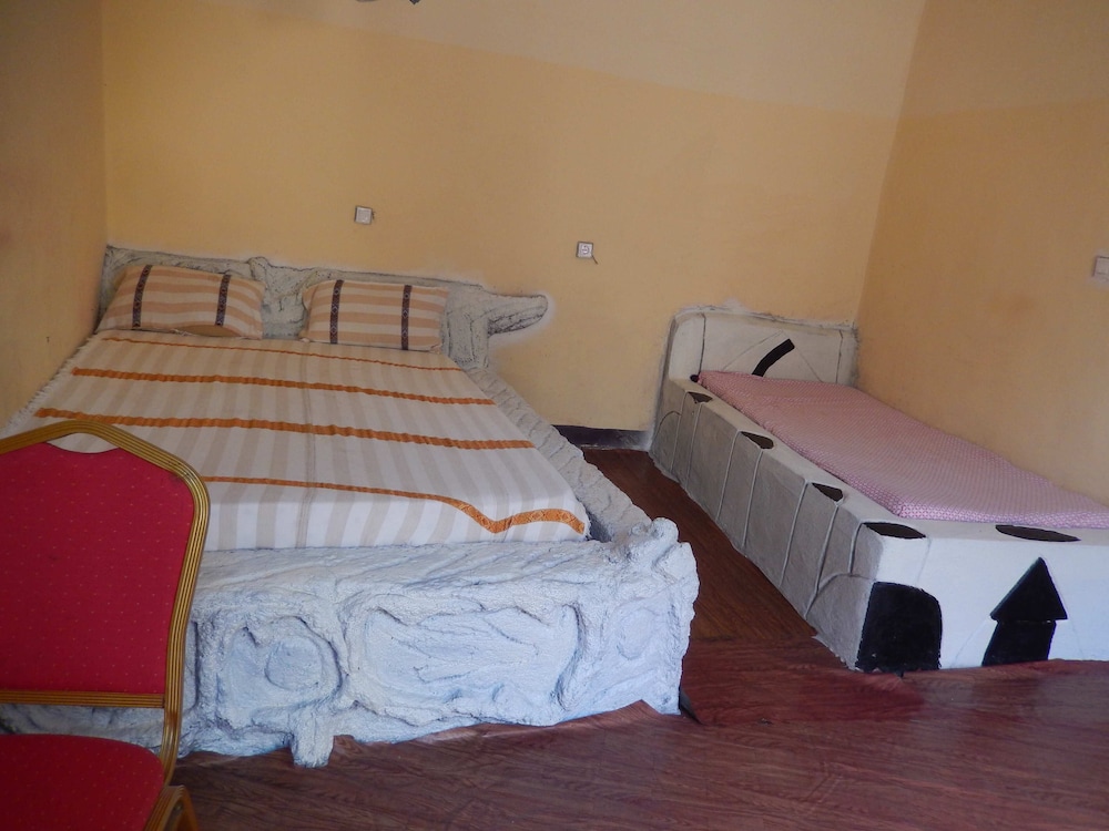 Basic Triple Room photo 1