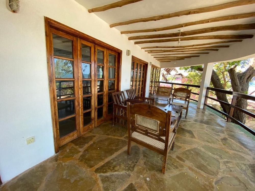 Deluxe Apartment, 2 Bedrooms, Ocean View, Beachfront photo 2