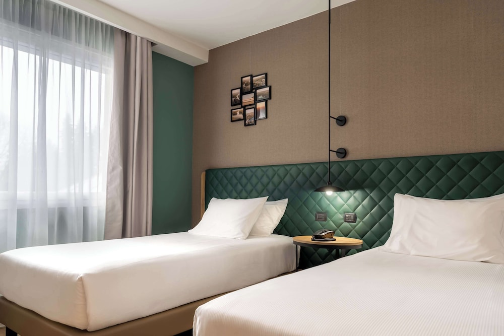 Twin Room, Balcony