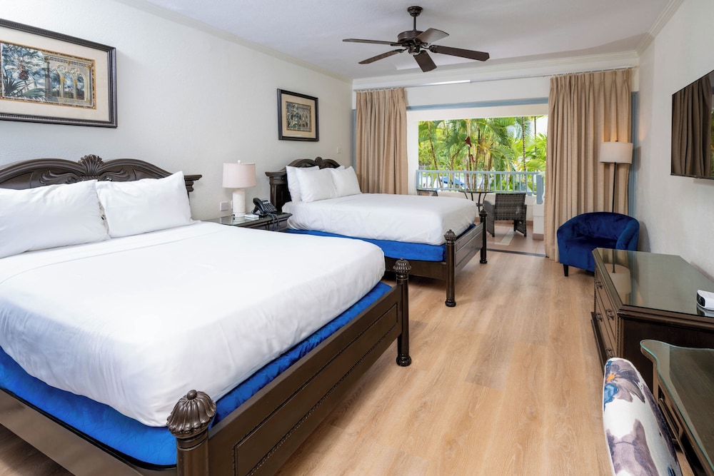 Deluxe Room, Pool Access Double - Photo 1
