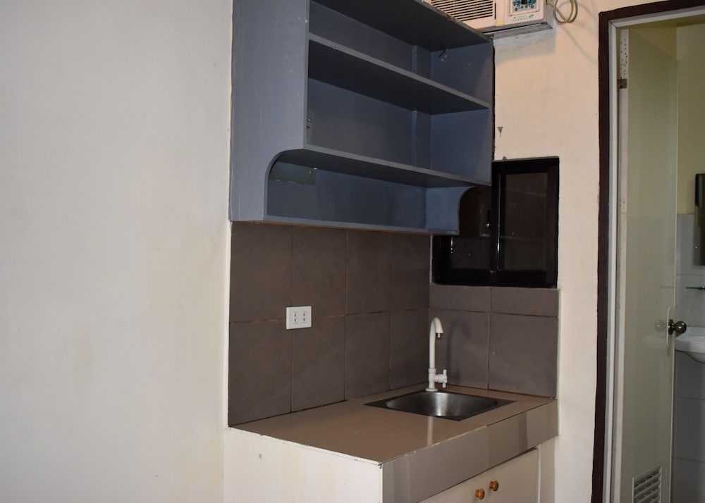 Deluxe Room - Photo 12