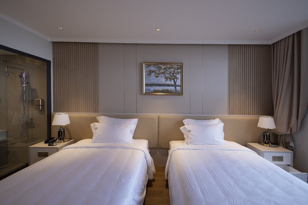 Deluxe Twin Room, Hill View - Photo 3