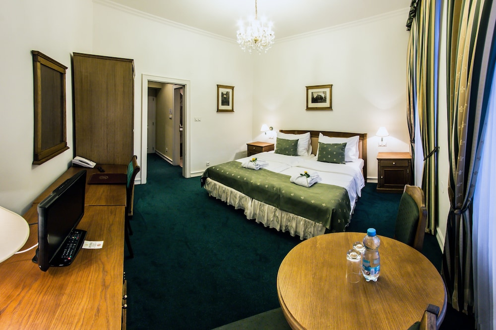 Standard Double Room, City View