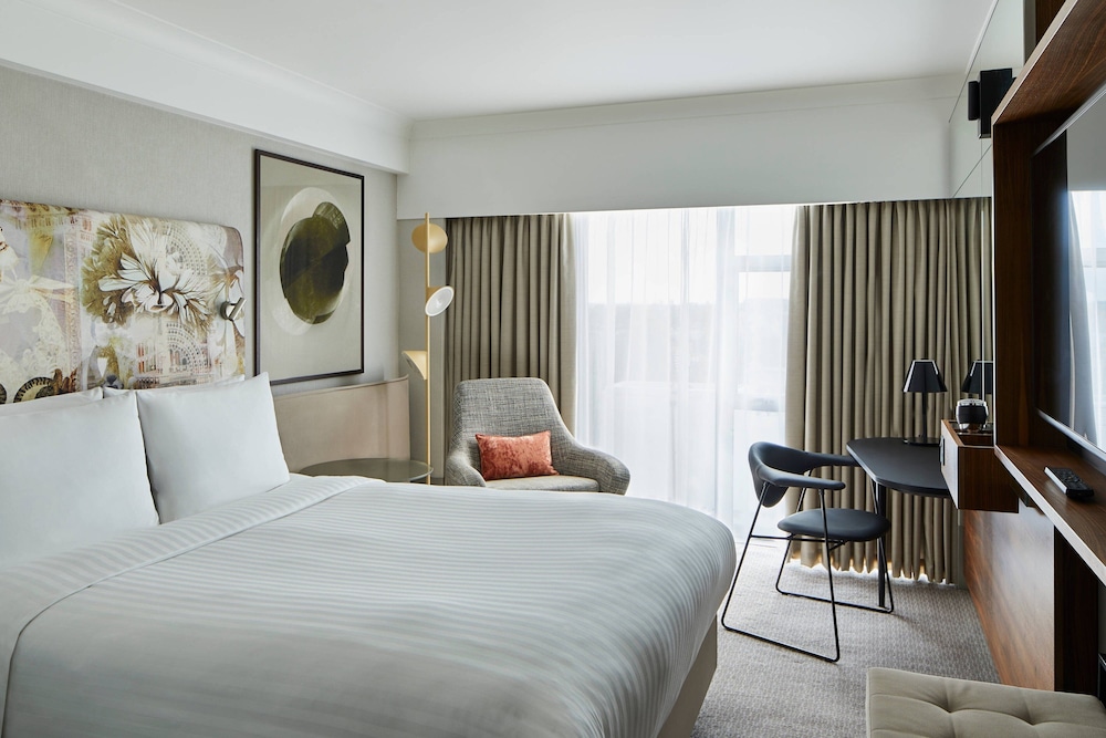 Superior Room, 1 Queen Bed photo 1