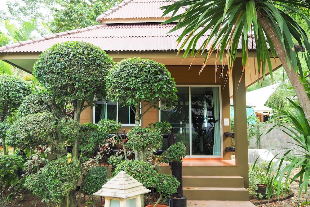 Sea Breeze Bungalow