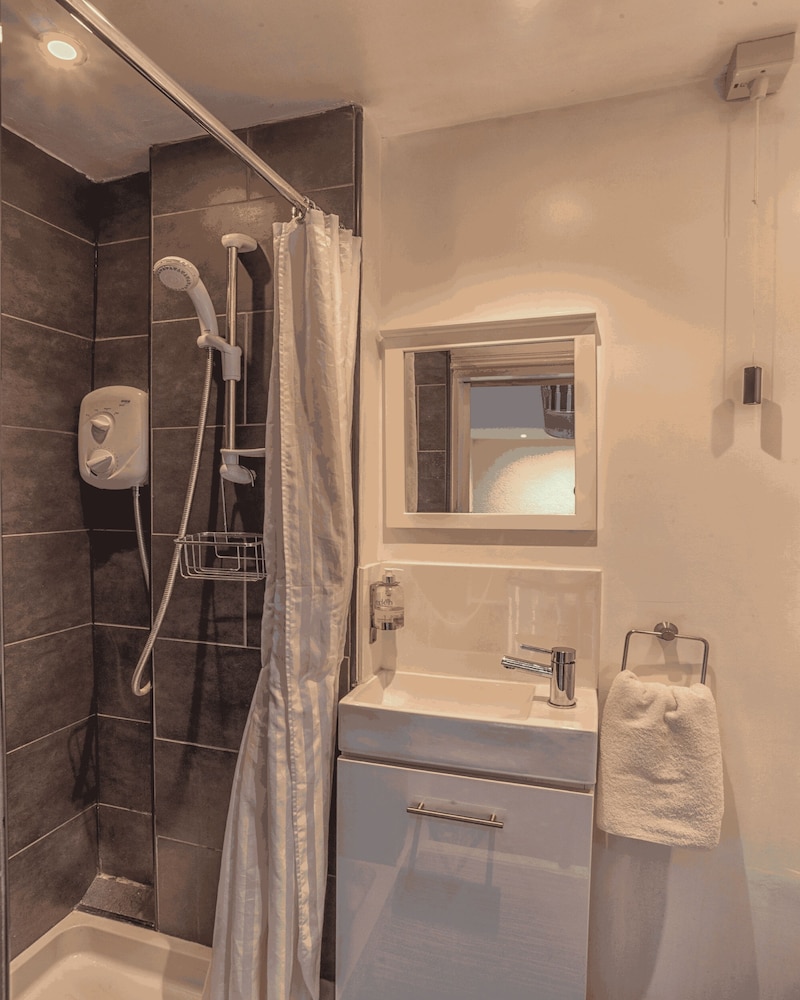 Double Room, Shared Bathroom, Sea View (Small) photo 2